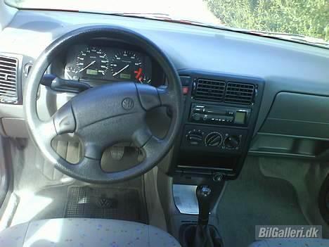 VW Polo 6N 1.4 -  #SOLGT# - Synes rattet er mega klamt at holde om :p .. billede 10