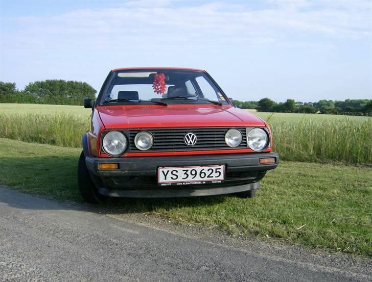 VW Golf 2 1.3 DØD D. 18/7/07 - Ny GTI front monteret :P billede 1