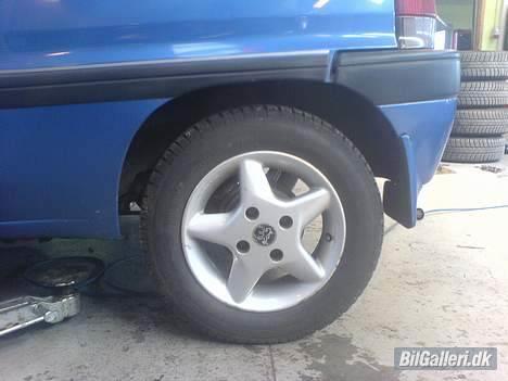 Peugeot 106 xs Skrottet :-( - så høj var den ombytter bag bro der kom på.. billede 13