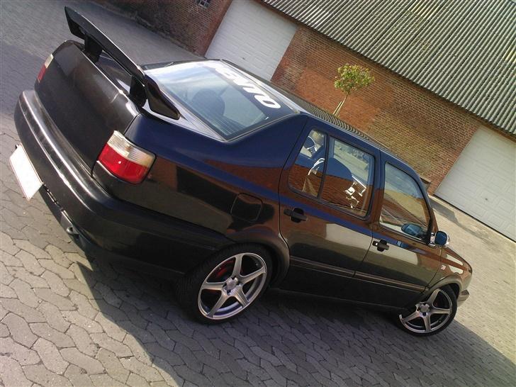 VW Vento 1.8 GL [Solgt] billede 4