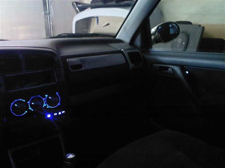 VW Vento 1.8 GL [Solgt] billede 13