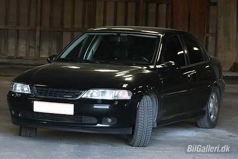 Opel Vectra B 2,5 V6 CDX billede 1