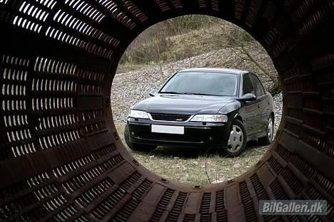 Opel Vectra B 2,5 V6 CDX billede 3