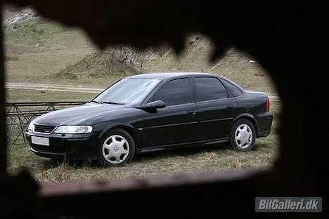 Opel Vectra B 2,5 V6 CDX - cruiser  billede 4