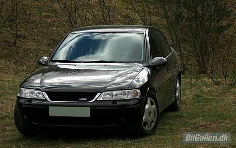 Opel Vectra B 2,5 V6 CDX billede 8