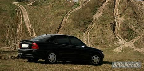 Opel Vectra B 2,5 V6 CDX billede 9