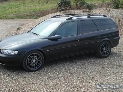 Opel Vectra B,total skadet billede 2