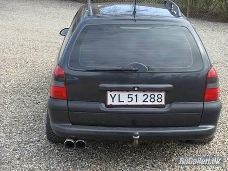 Opel Vectra B,total skadet billede 3