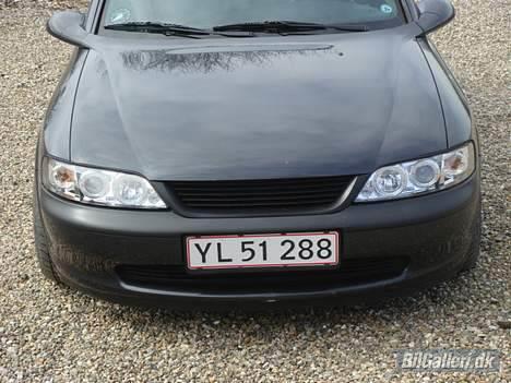 Opel Vectra B,total skadet billede 4