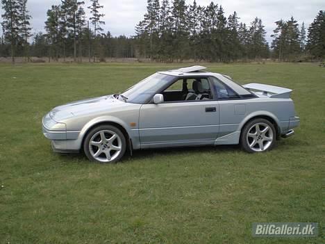 Toyota MR2 SOLGT billede 10