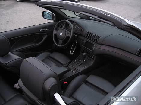 BMW E46 325Ci Cab. ** SOLGT ** - Lidt billeder indefra af selve kabinen.. billede 4