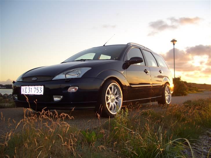 Ford Focus 1.6 Trend / SOLGT billede 1