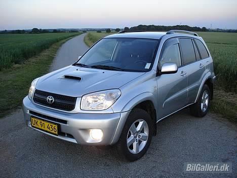 Toyota RAV4 2,0 D-4D, LUXUS billede 1