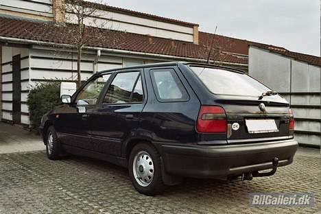 Skoda Felicia GLX Combi - Stålfælge og rusten bagklap ;-) billede 8