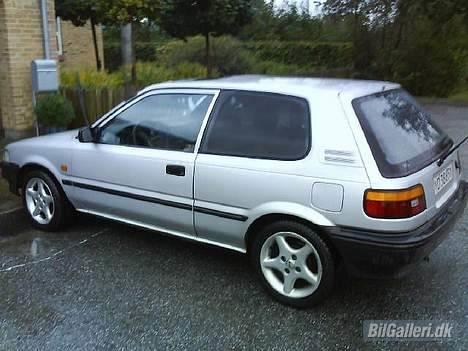 Toyota Corolla 1.3 DX SOLGT billede 1
