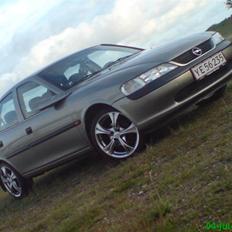 Opel Vectra B 1,6 16V Solgt