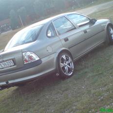 Opel Vectra B 1,6 16V Solgt