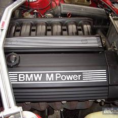 BMW e30 325 solgt/totalskadet