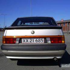 Alfa Romeo 75 3.0 V6 America