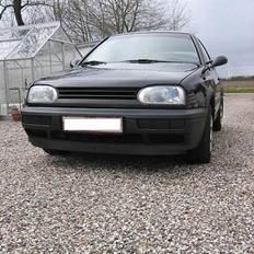 VW Golf III    BYTTET