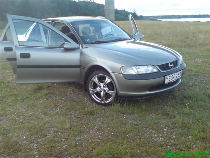 Opel Vectra B 1,6 16V Solgt billede 4