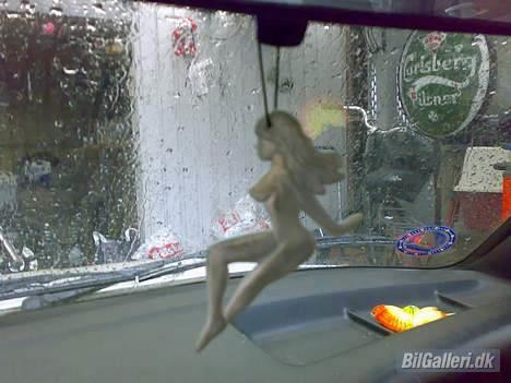 BMW 320i solgt billede 3