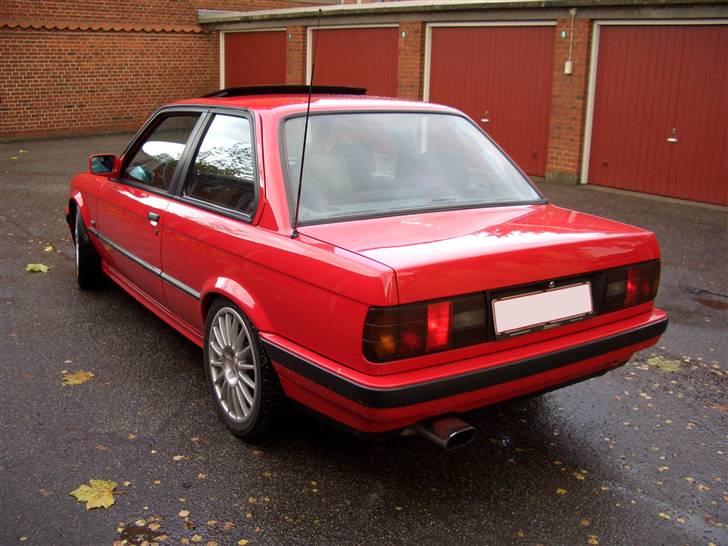 BMW e30 325 solgt/totalskadet billede 4
