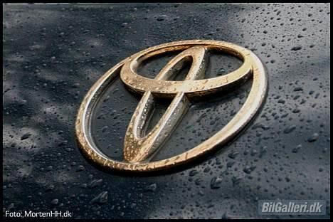 Toyota Supra - solgt - Toyota logo i guld billede 6