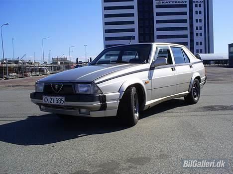 Alfa Romeo 75 3.0 V6 America billede 1