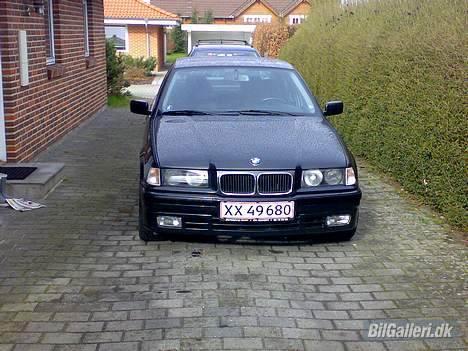 BMW 325 i 24v solgt billede 1