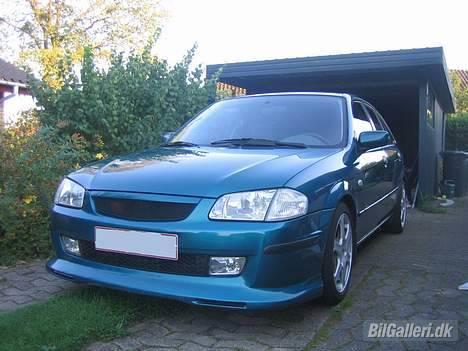 Mazda 323F bj glx.solgt billede 7