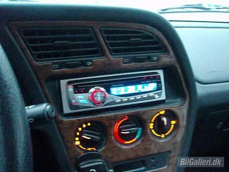 Peugeot *SOLGT* 306 Style - Det er bare en god headunit! Mmm... billede 9