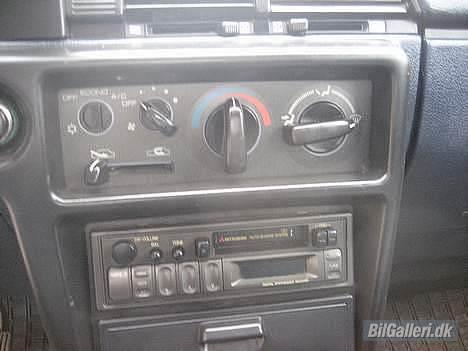 Mitsubishi Colt GL 1,5 SOLGT - Den gamle radio billede 12