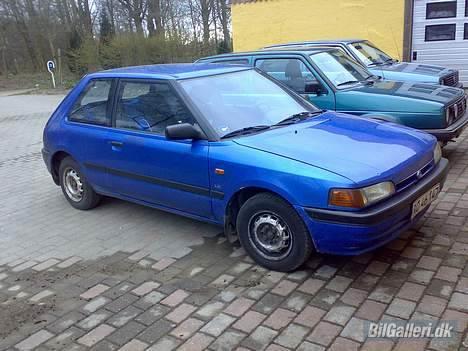 Mazda 323 bg billede 1