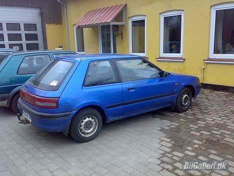 Mazda 323 bg billede 2