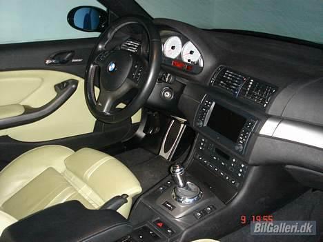 BMW M3 Cabrio SMG - Kiwi farvet læder - står super til bilens blåsorte farve billede 3