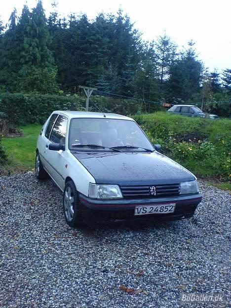 Peugeot 205 Xri solgt billede 13