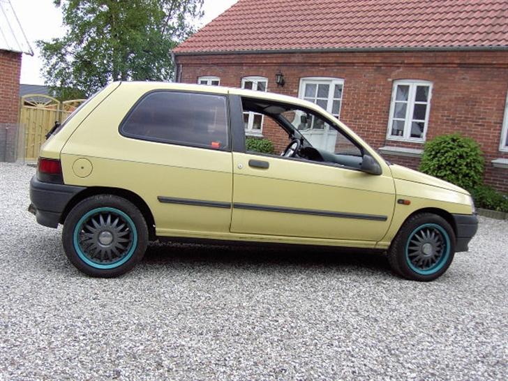 Renault Clio 1,4 Solgt billede 3