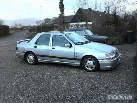 Ford sierra 2,0i ghia billede 2