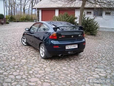 Mazda 323 Coupe - Nyvasket på landet billede 3