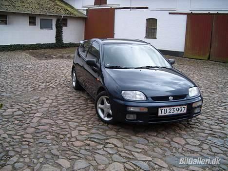 Mazda 323 Coupe billede 7