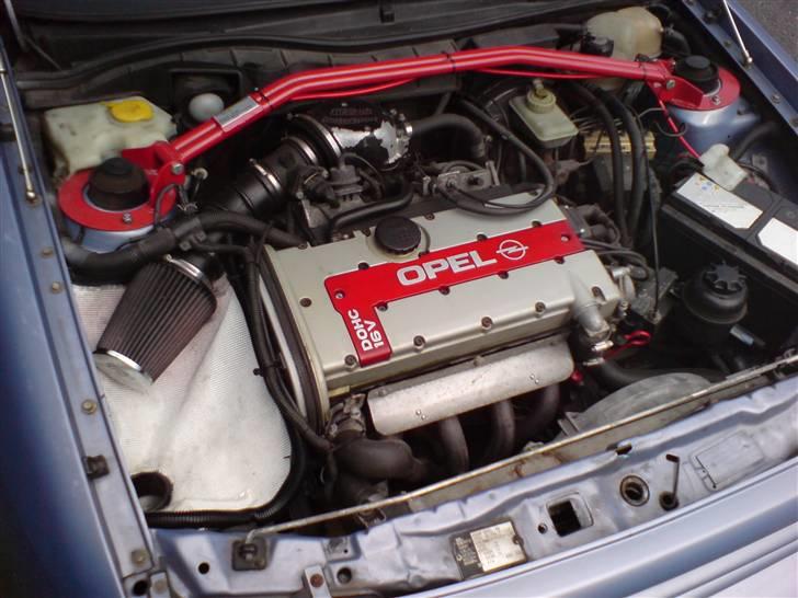 Opel Astra F Irmsc. Edi. SOLGT - med k & n Filter :D    det lyder vildt godt :D billede 7