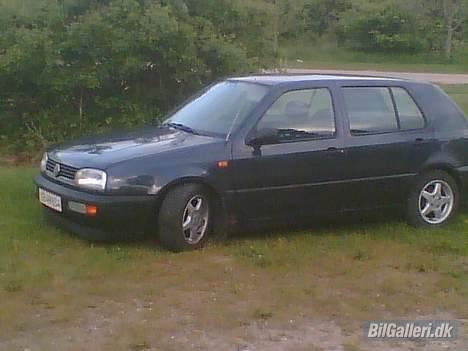 VW Golf 3 1,9 Diesel "SOLGT" - her var den sænket 60mm billede 1