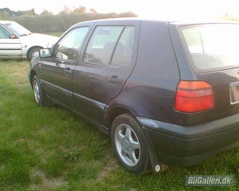 VW Golf 3 1,9 Diesel "SOLGT" - sådan stod den da vi købte den billede 6