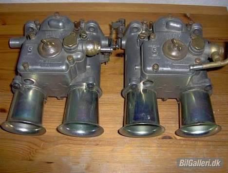 Volvo 240 "Skrot" - Så er der skaffet næsten nye 48mm Webere. Uha det bliver lækkert. billede 9