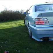 BMW 323i E36 Coupé