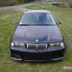 BMW 318i  solgt