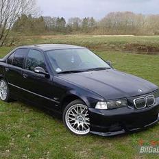 BMW 318i  solgt