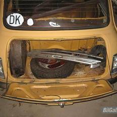 Austin-Morris mascot mini SKROTTET