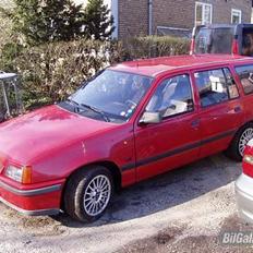 Opel Kadett E Caravan1.6 solgt
